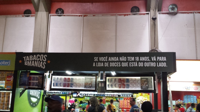 Quiosque de tabacos no Terminal João Goulart (foto do autor, via celular).